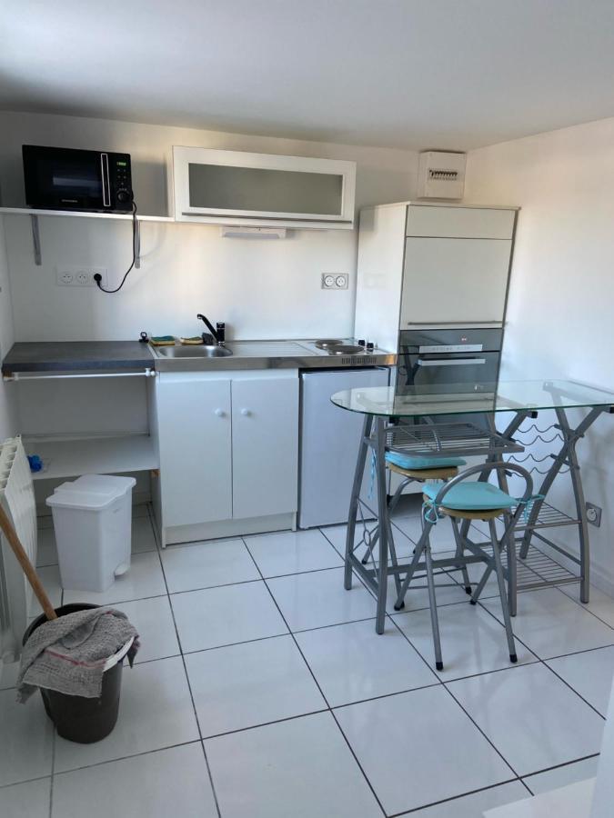 Bel Appartement Chez Particulier Calme Et Piscine Роаян Екстериор снимка